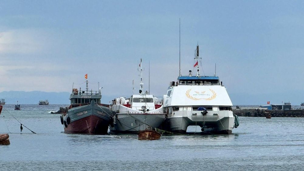 Nhiều con tàu tiền tỷ hoen gỉ, nằm 'bất động' ở Lý Sơn